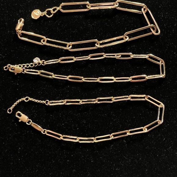 NWOT, Mevecco set of 3 gold tone paper clip style bracelets. - Picture 1 of 8